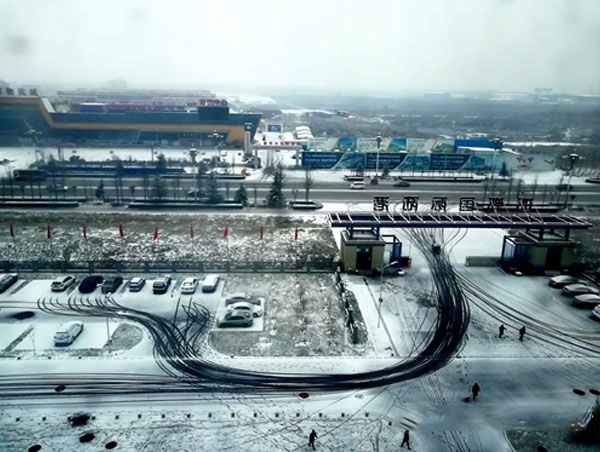 膜結(jié)構(gòu)在遇見下雪時怎么辦？