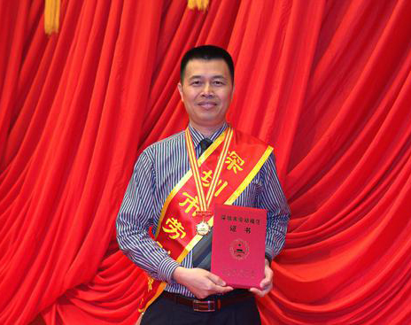 勞動創(chuàng)造幸福！全國勞動模范劉中華：設(shè)計(jì)“鳥巢”鋼結(jié)構(gòu)一戰(zhàn)成名！